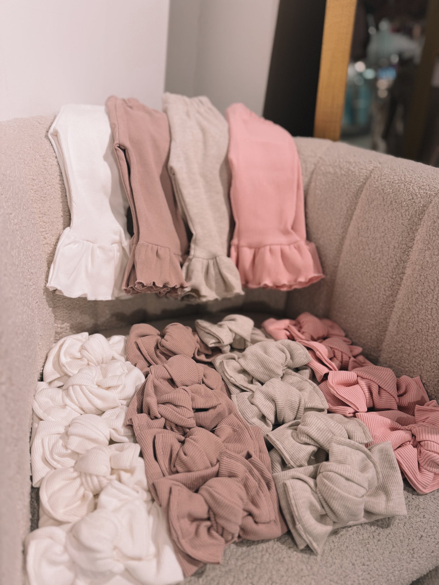 In stock spring handmade organic cotton legging and bow set