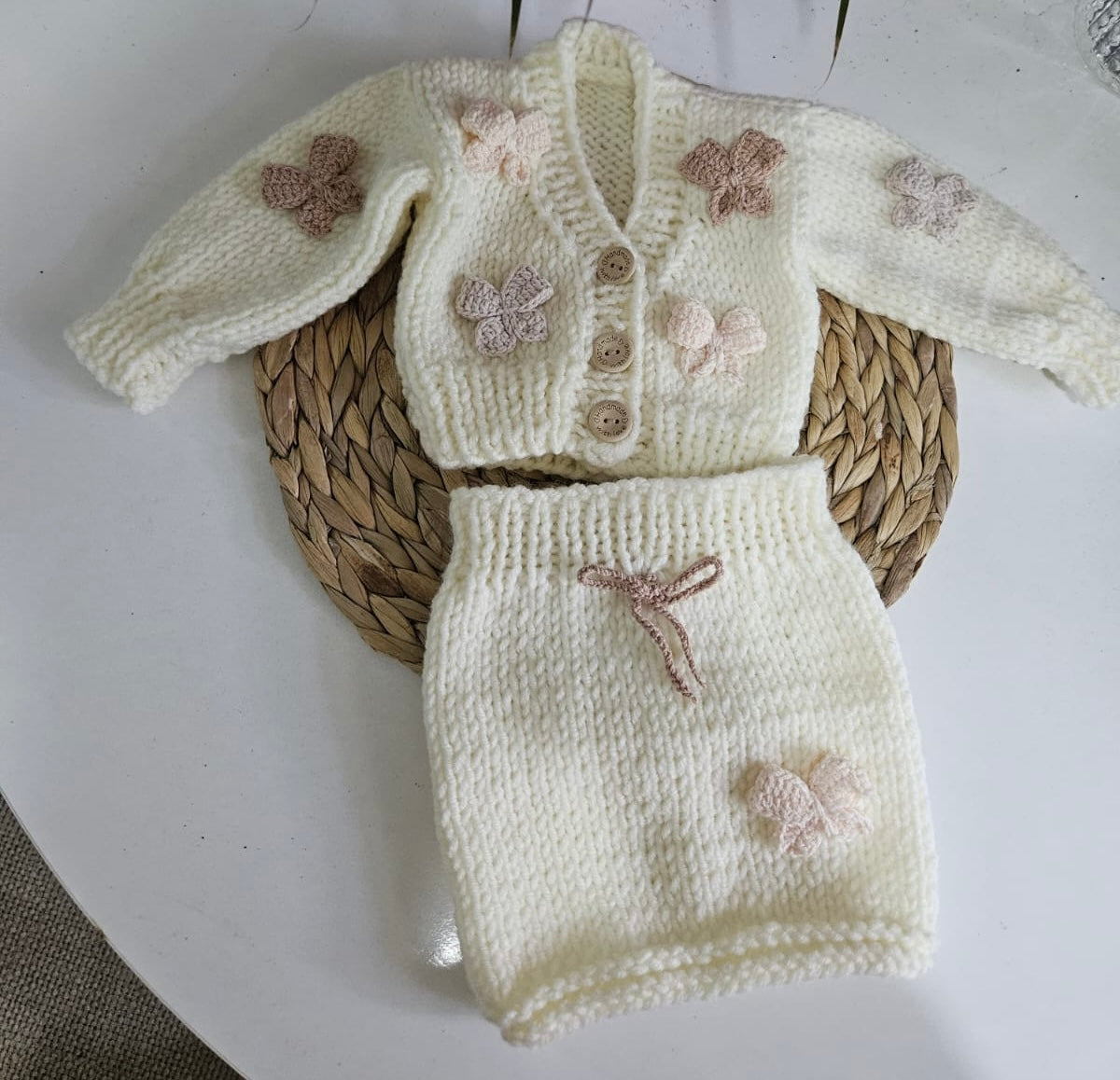 Hand knitted two piece set pre order 2 weeks