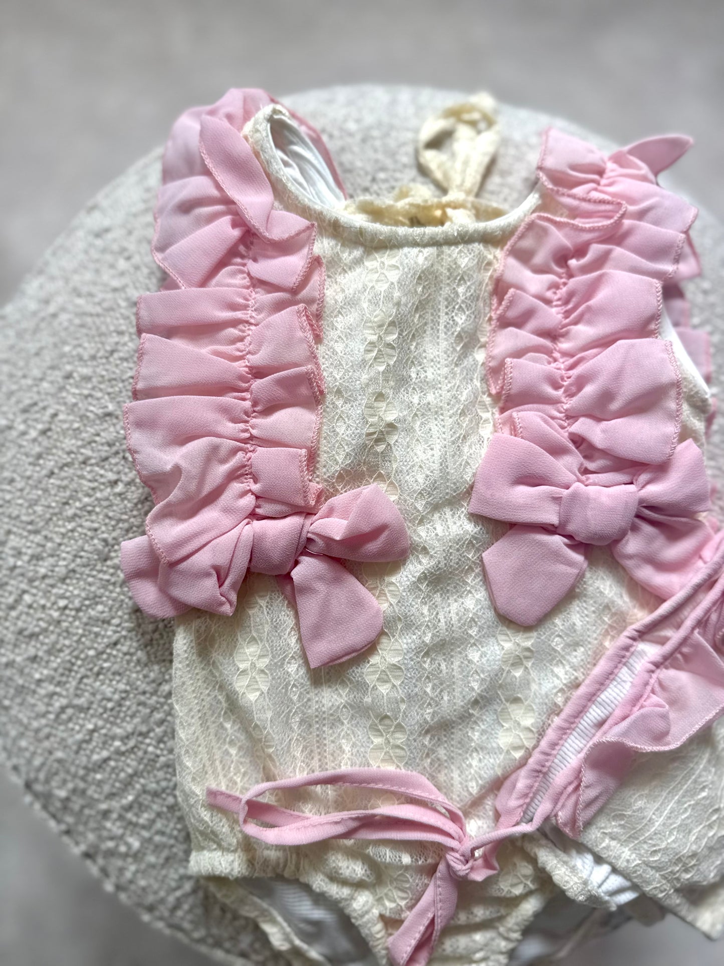 Ruffle two piece lace swimming costume and hat