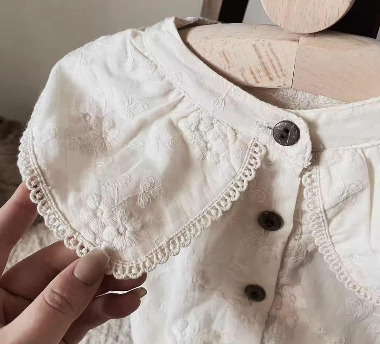 Embroidered flower collar romper