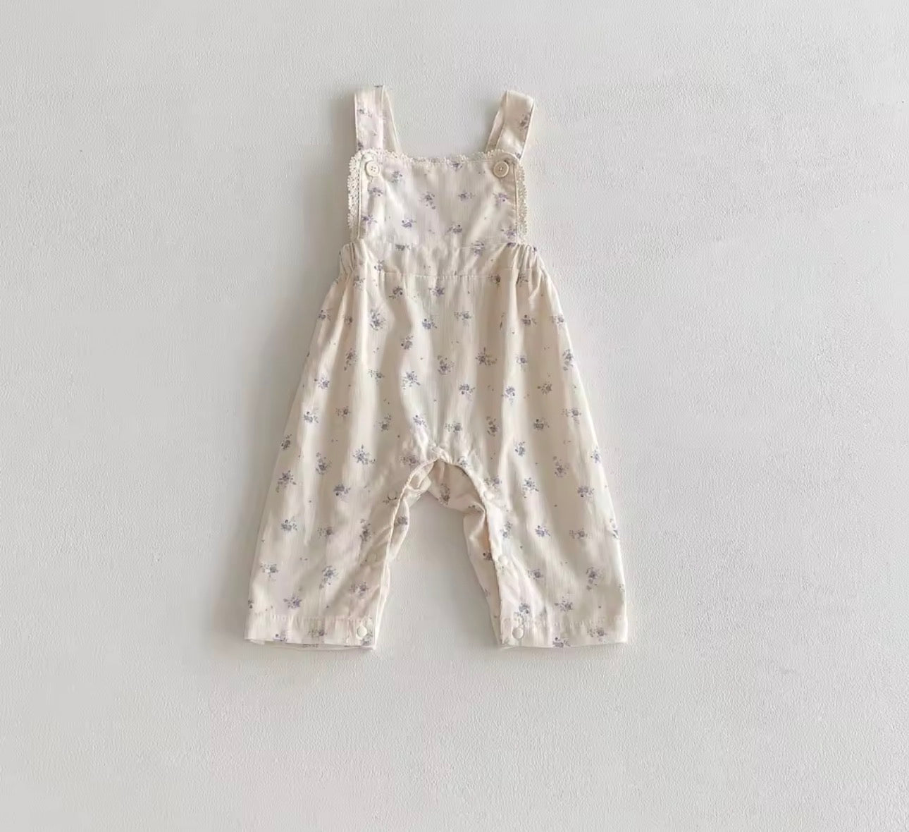 Lilac cotton top and floral dungaree set
