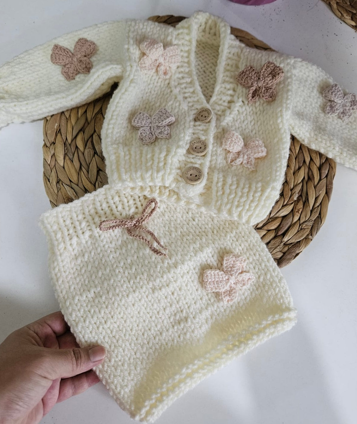 Hand knitted two piece set pre order 2 weeks