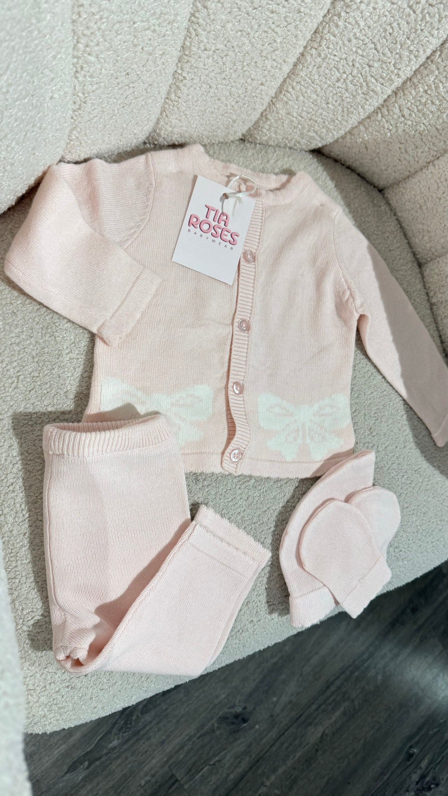 In stock 4 piece pink knit set gift box