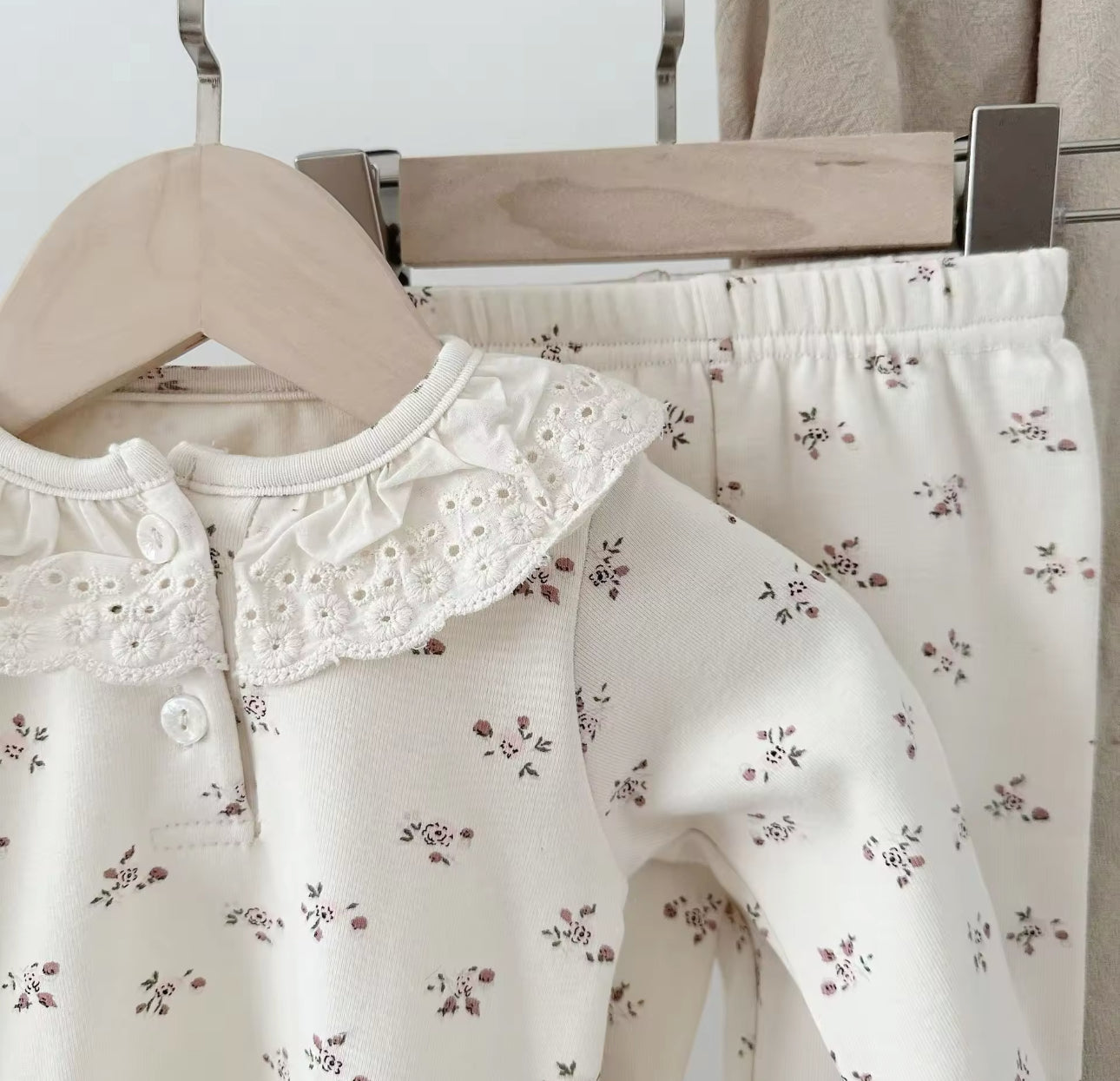 Pre order soft cotton floral Peter Pan collar top and leggings