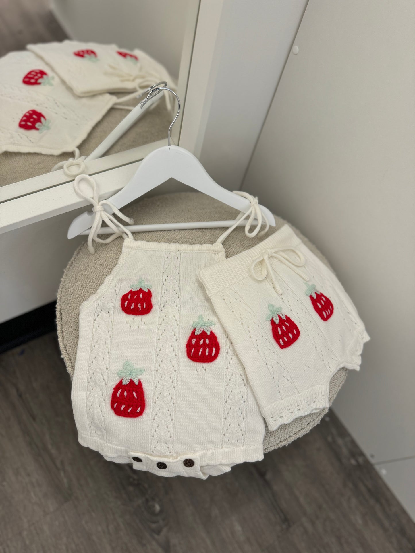 In stock Spring summer embroidered strawberry white cotton knit two piece set