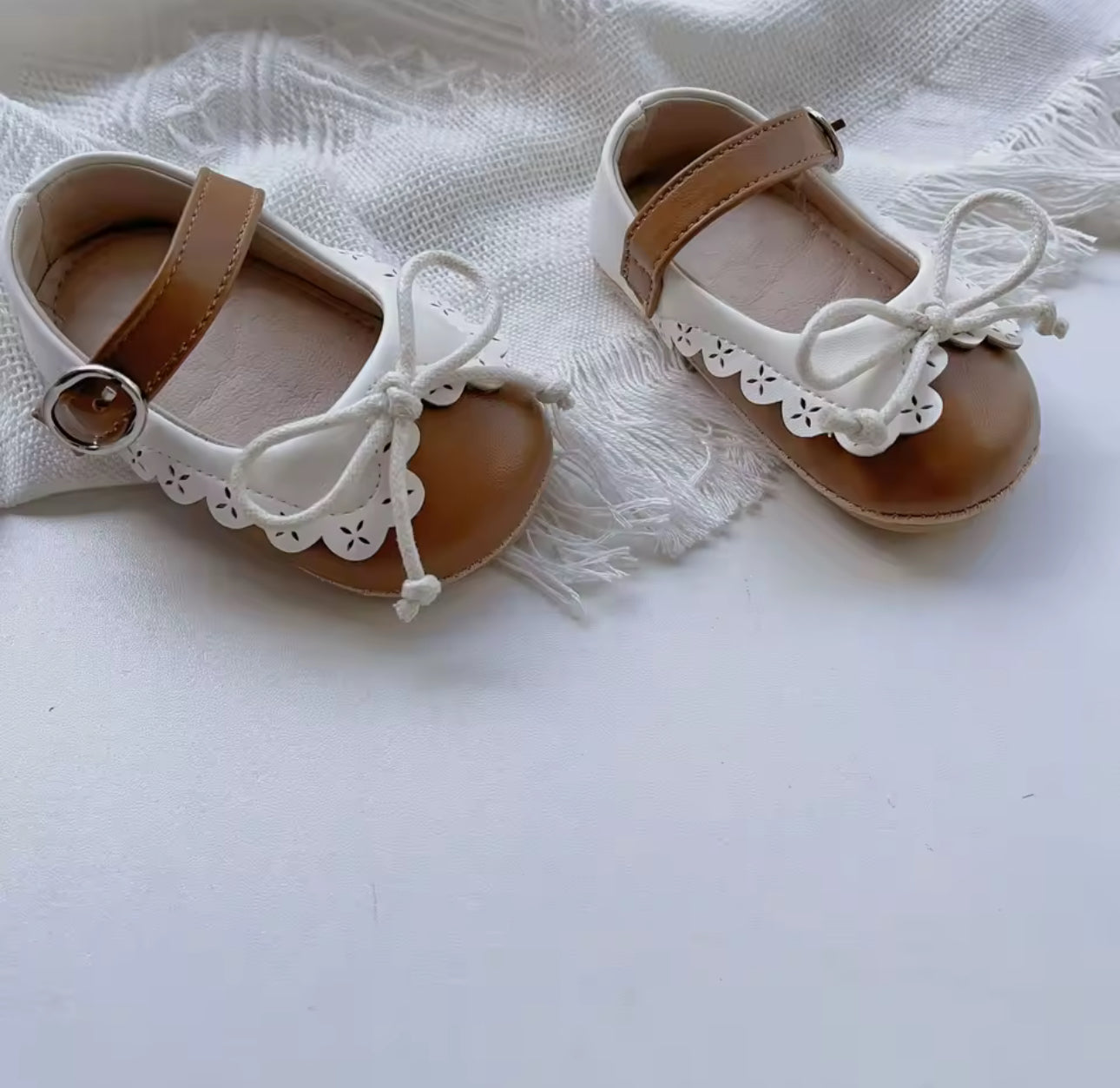 Autumn vegan leather bow shoes