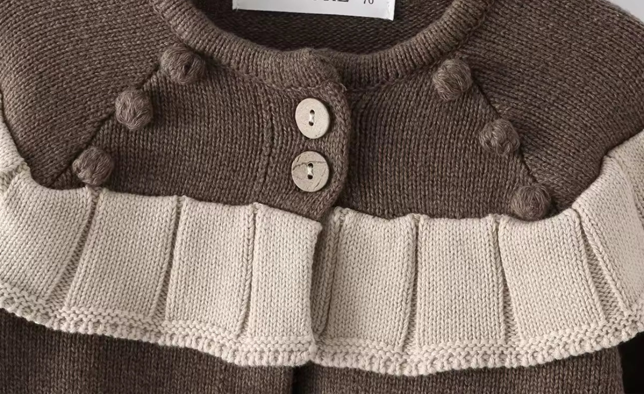Thickened knitted brown cardigan