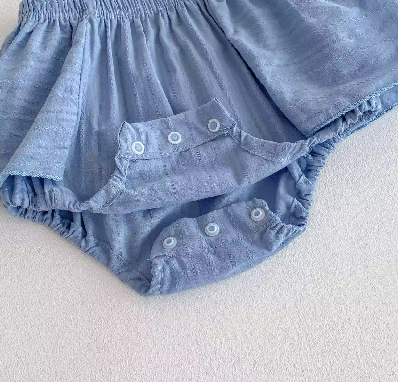Baby blue bloomers and bow print set