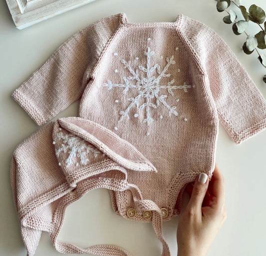 Handknitted snowflake knitted romper/bonnet pink