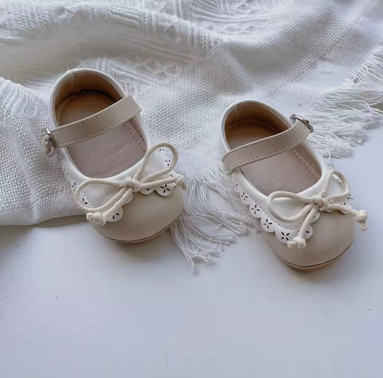 Autumn vegan leather bow shoes