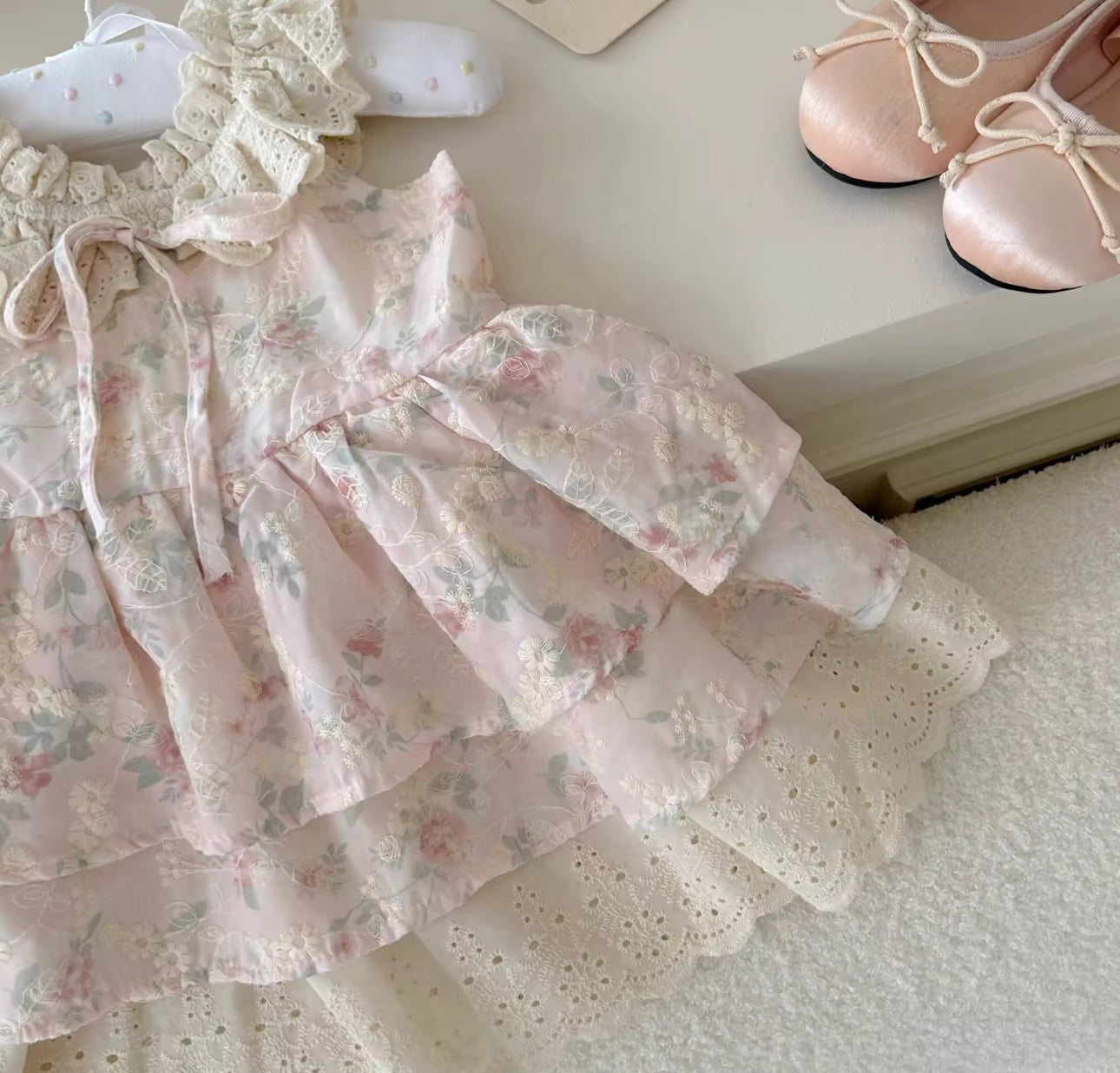 Floral summer dusky pink lace trim dress