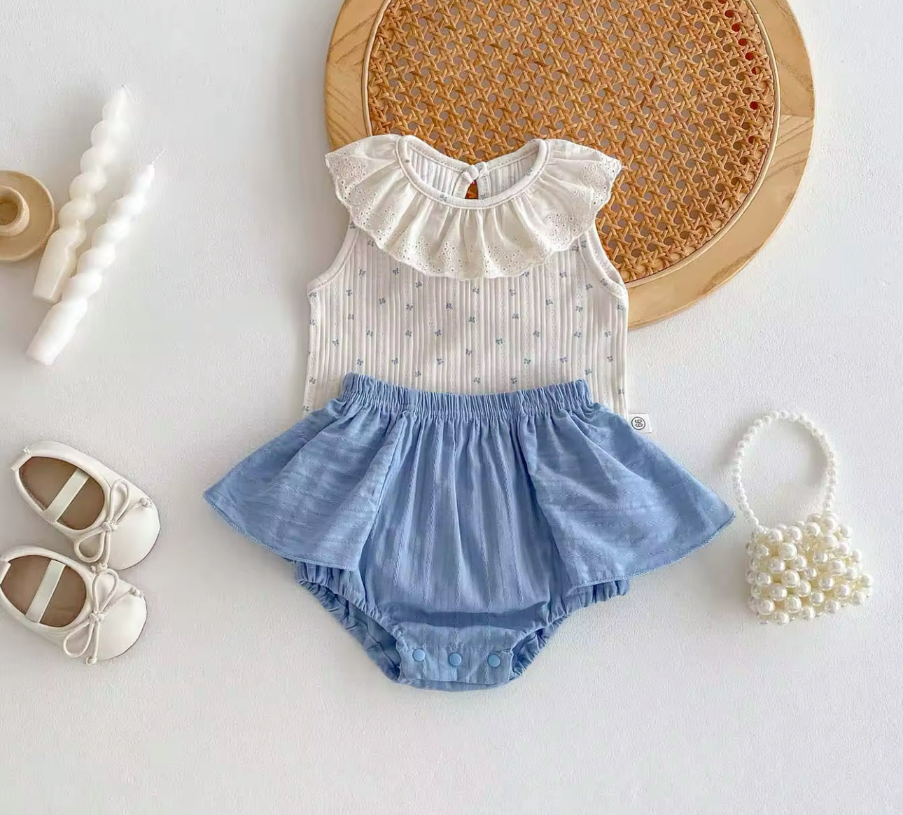 Baby blue bloomers and bow print set