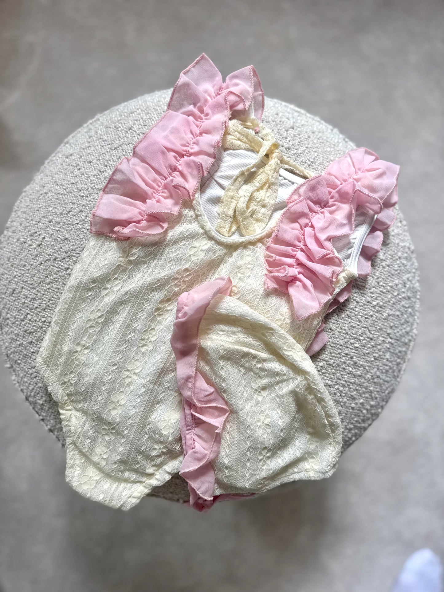 Ruffle two piece lace swimming costume and hat
