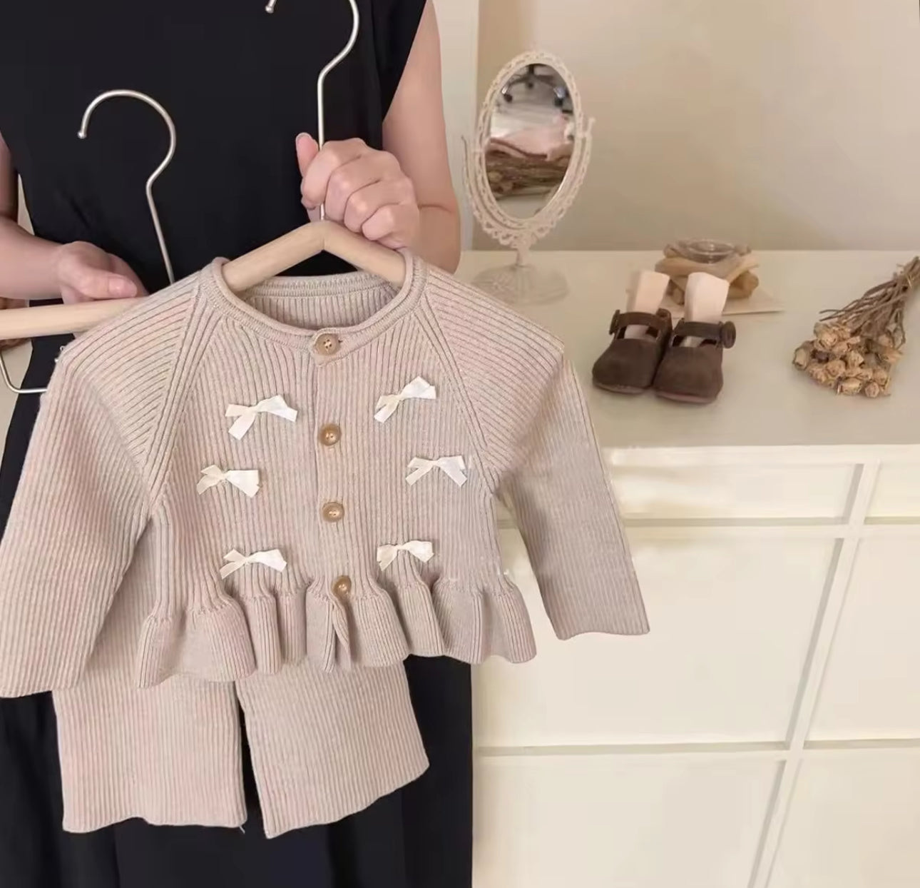 Pre order knit brown bow set