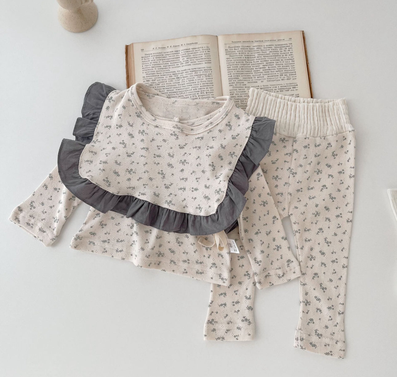 Autumn floral soft cotton 3 piece top, legging, frill bib set