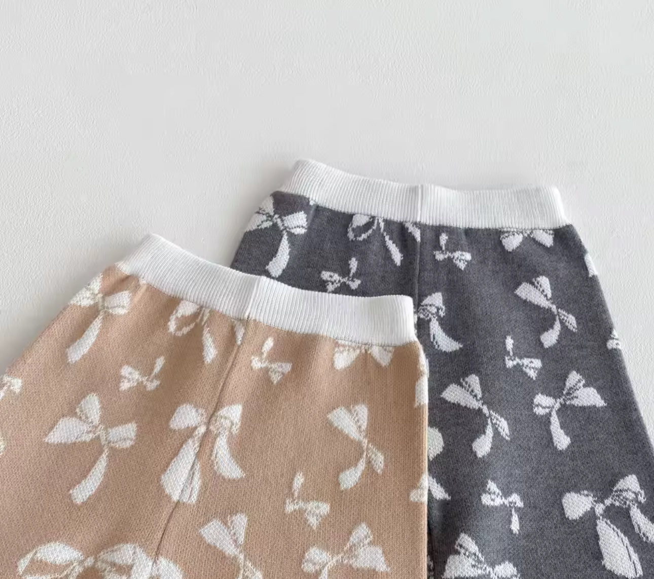 Thick knit two piece bow set