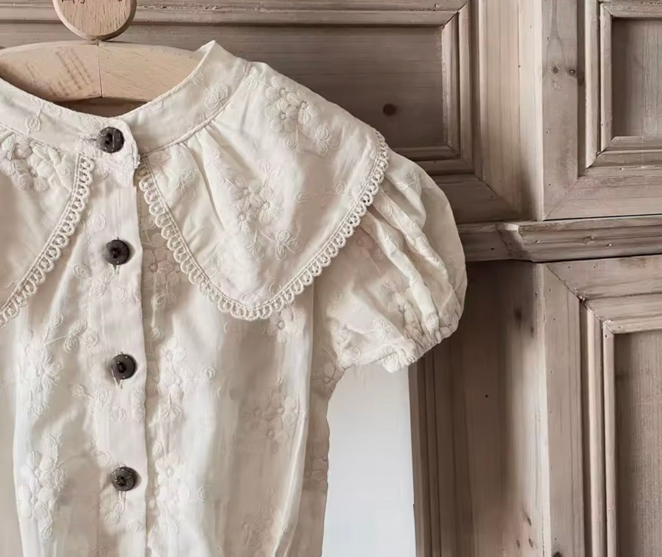 Embroidered flower collar romper
