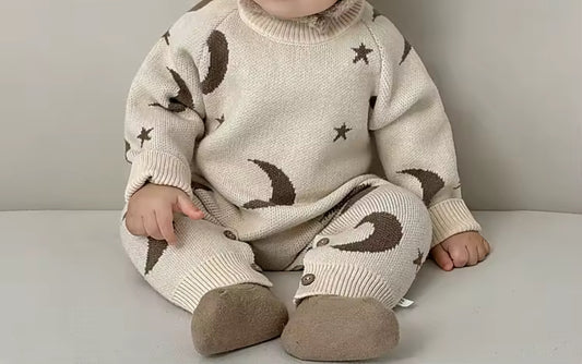 Thick knit moon star print romper